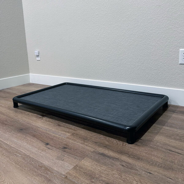 Elevated Dog bed - black